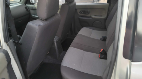MITSUBISHI L 200 Outdoor 2.5 GLS 4X4 CABINE DUPLA TURBO DIESEL INTERCOOLER, Foto 8 MITSUBISHI L 200 Outdoor 2.5 GLS 4X4 CABINE DUPLA TURBO DIESEL INTERCOOLER, Foto 8