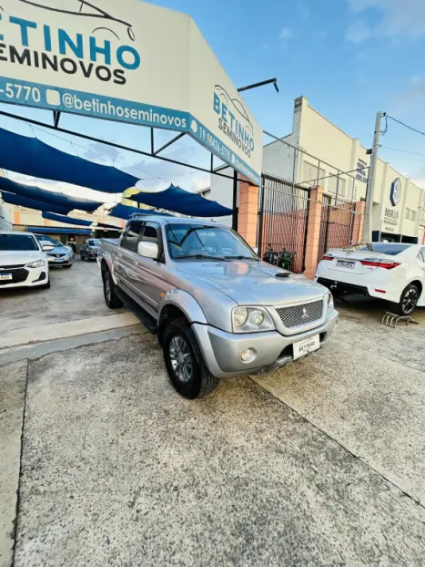 MITSUBISHI L 200 Outdoor 2.5 HPE 4X4 CABINE DUPLA TURBO DIESEL INTERCOOLER, Foto 5