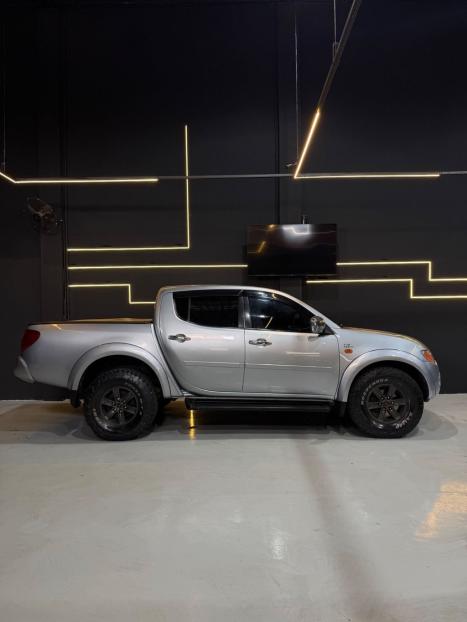 MITSUBISHI L 200 Savana 3.2 16V 4P 4X4 TURBO DIESEL INTECOOLER AUTOM�TICO, Foto 3