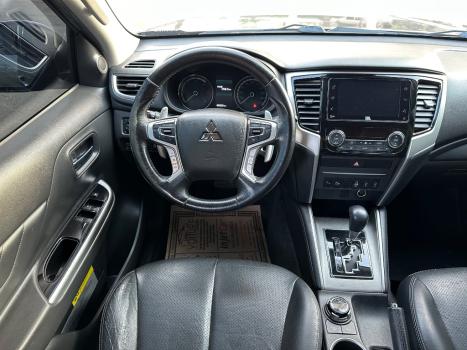 MITSUBISHI L 200 Triton 2.4 16V SPORT HPE-S 4X4 CABINE DUPLA TURBO DIESEL AUTOMTICO, Foto 9