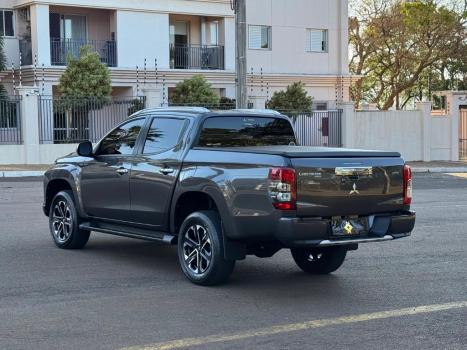 MITSUBISHI L 200 Triton 2.4 16V SPORT HPE-S 4X4 CABINE DUPLA TURBO DIESEL AUTOMTICO, Foto 5