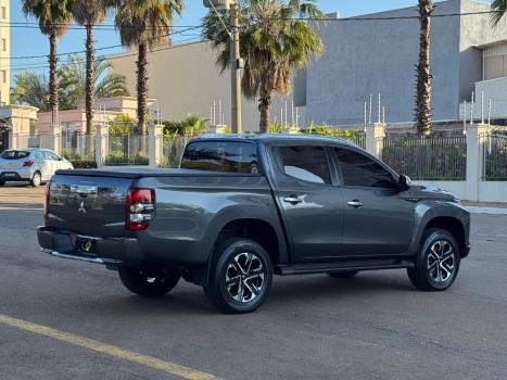 MITSUBISHI L 200 Triton 2.4 16V SPORT HPE-S 4X4 CABINE DUPLA TURBO DIESEL AUTOMTICO, Foto 7