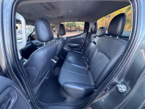 MITSUBISHI L 200 Triton 2.4 16V SPORT HPE-S 4X4 CABINE DUPLA TURBO DIESEL AUTOMTICO, Foto 8