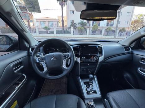 MITSUBISHI L 200 Triton 2.4 16V SPORT HPE-S 4X4 CABINE DUPLA TURBO DIESEL AUTOMTICO, Foto 10