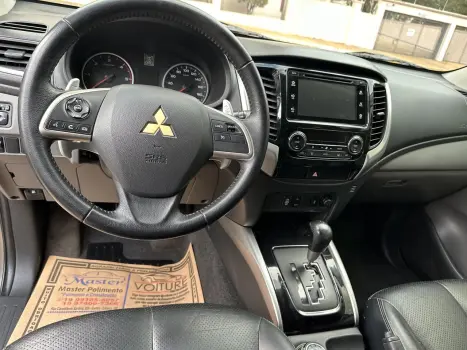 MITSUBISHI L 200 Triton 2.4 16V SPORT HPE TOP 4X4 CABINE DUPLA TURBO DIESEL AUTOMTICO, Foto 11