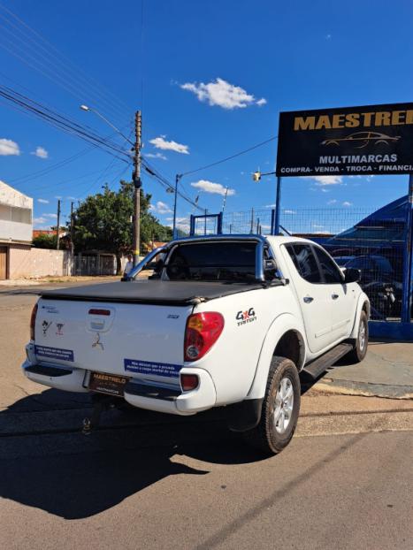 MITSUBISHI L 200 Triton 3.2 16V HPE 4X4 CABINE DUPLA TURBO DIESEL INTERCOOLER AUTOMTICO, Foto 6