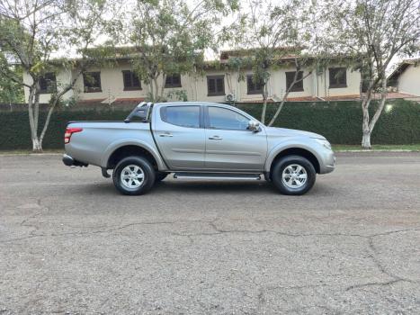 MITSUBISHI L 200 Triton 2.4 16V SPORT HPE MOTORSPORTS 4X4 CABINE DUPLA TURBO DIESEL AUTOMTICO, Foto 3