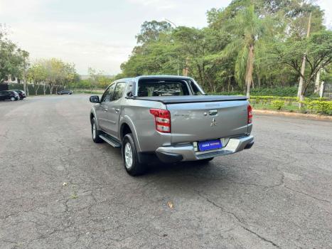 MITSUBISHI L 200 Triton 2.4 16V SPORT HPE MOTORSPORTS 4X4 CABINE DUPLA TURBO DIESEL AUTOMTICO, Foto 6