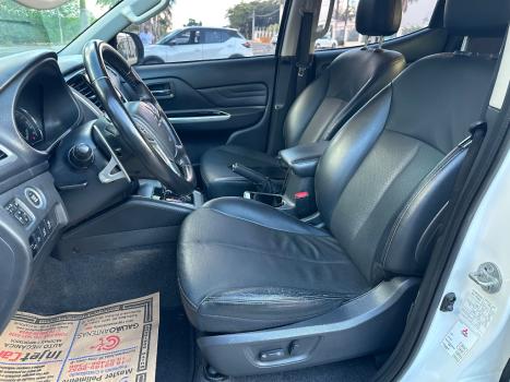 MITSUBISHI L 200 Triton 2.4 16V OUTDOOR HPE-S 4X4 CABINE DUPLA TURBO DIESEL AUTOMTICO, Foto 10