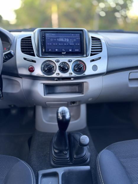 MITSUBISHI L 200 Triton 3.2 16V GLS 4X4 CABINE DUPLA TURBO DIESEL INTERCOOLER, Foto 13