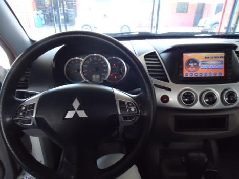 MITSUBISHI L 200 Triton 3.2 16V HPE 4X4 CABINE DUPLA TURBO DIESEL INTERCOOLER AUTOMTICO, Foto 9