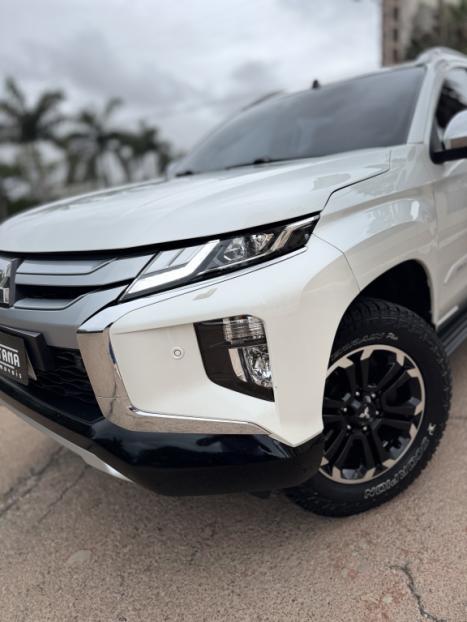 MITSUBISHI L 200 Triton 2.4 16V SPORT HPE-S 4X4 CABINE DUPLA TURBO DIESEL AUTOMTICO, Foto 4
