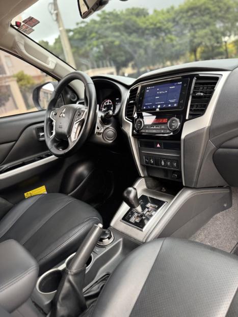 MITSUBISHI L 200 Triton 2.4 16V SPORT HPE-S 4X4 CABINE DUPLA TURBO DIESEL AUTOMTICO, Foto 11