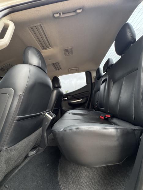 MITSUBISHI L 200 Triton 2.4 16V SPORT HPE-S 4X4 CABINE DUPLA TURBO DIESEL AUTOMTICO, Foto 17