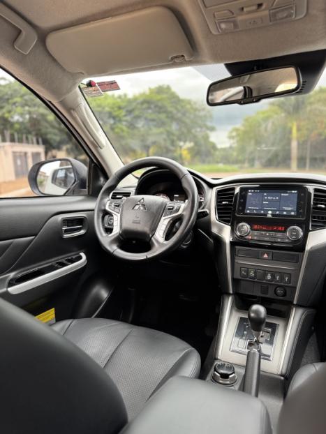 MITSUBISHI L 200 Triton 2.4 16V SPORT HPE-S 4X4 CABINE DUPLA TURBO DIESEL AUTOMTICO, Foto 21
