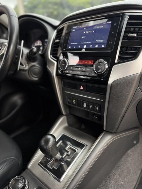 MITSUBISHI L 200 Triton 2.4 16V SPORT HPE-S 4X4 CABINE DUPLA TURBO DIESEL AUTOMTICO, Foto 23