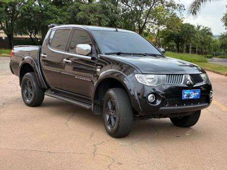 MITSUBISHI L 200 Triton 3.5 V6 HPE 4X4 FLEX CABINE DUPLA, Foto 3