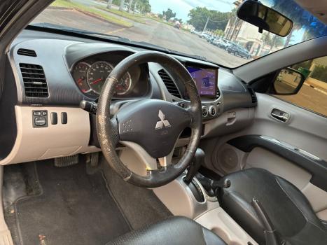 MITSUBISHI L 200 Triton 3.5 V6 HPE 4X4 FLEX CABINE DUPLA, Foto 9