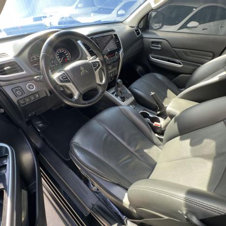 MITSUBISHI L 200 Triton 2.4 16V SPORT HPE 4X4 CABINE DUPLA TURBO DIESEL AUTOM�TICO, Foto 7