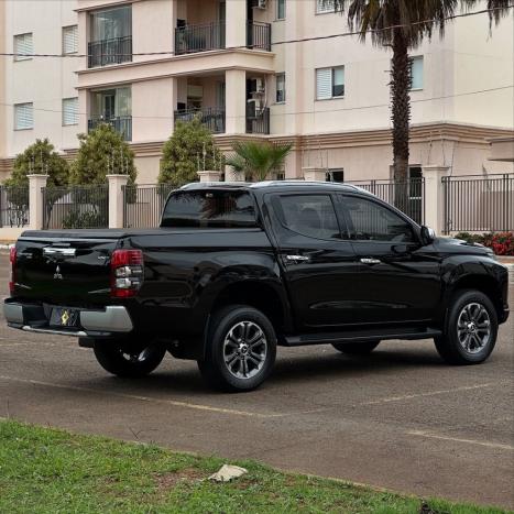 MITSUBISHI L 200 Triton 2.4 16V SPORT HPE-S 4X4 CABINE DUPLA TURBO DIESEL AUTOM�TICO, Foto 3