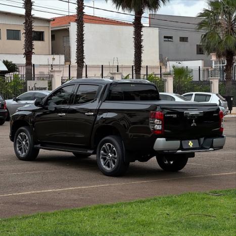 MITSUBISHI L 200 Triton 2.4 16V SPORT HPE-S 4X4 CABINE DUPLA TURBO DIESEL AUTOM�TICO, Foto 4