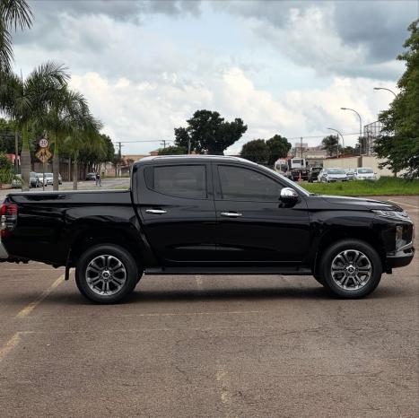 MITSUBISHI L 200 Triton 2.4 16V SPORT HPE-S 4X4 CABINE DUPLA TURBO DIESEL AUTOM�TICO, Foto 5