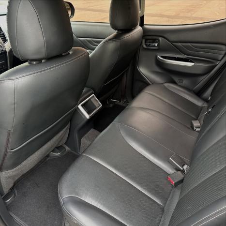 MITSUBISHI L 200 Triton 2.4 16V SPORT HPE-S 4X4 CABINE DUPLA TURBO DIESEL AUTOM�TICO, Foto 10