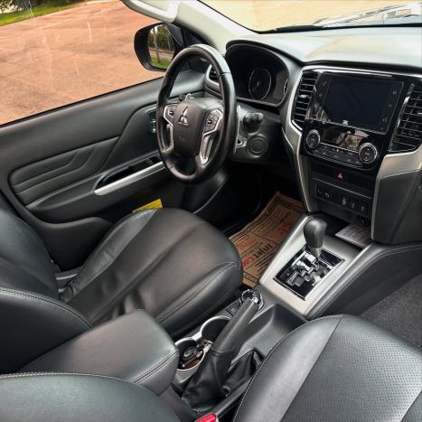 MITSUBISHI L 200 Triton 2.4 16V SPORT HPE-S 4X4 CABINE DUPLA TURBO DIESEL AUTOM�TICO, Foto 13