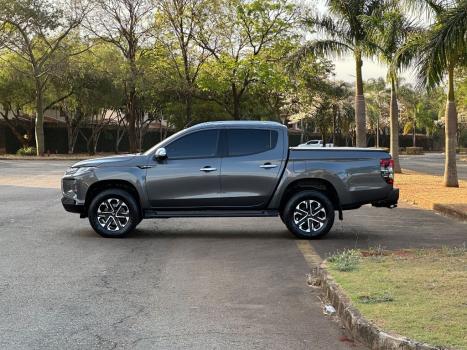 MITSUBISHI L 200 Triton 2.4 16V SPORT HPE-S 4X4 CABINE DUPLA TURBO DIESEL AUTOM�TICO, Foto 2