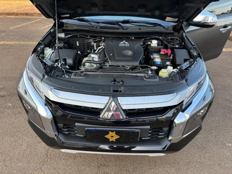 MITSUBISHI L 200 Triton 2.4 16V SPORT HPE-S 4X4 CABINE DUPLA TURBO DIESEL AUTOM�TICO, Foto 10