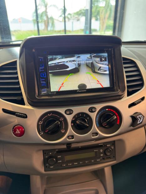 MITSUBISHI L 200 Triton 2.4 16V FLEX HLS CHROME CABINE DUPLA, Foto 15