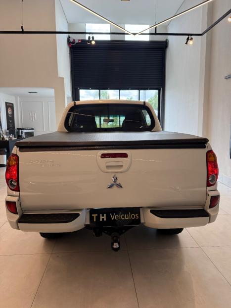 MITSUBISHI L 200 Triton 2.4 16V FLEX HLS CHROME CABINE DUPLA, Foto 18