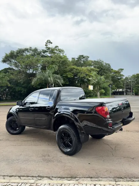 MITSUBISHI L 200 Triton 3.2 16V HPE 4X4 CABINE DUPLA TURBO DIESEL INTERCOOLER AUTOM�TICO, Foto 9