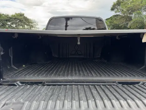 MITSUBISHI L 200 Triton 3.2 16V HPE 4X4 CABINE DUPLA TURBO DIESEL INTERCOOLER AUTOM�TICO, Foto 11