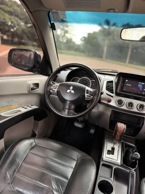 MITSUBISHI L 200 Triton 3.2 16V HPE 4X4 CABINE DUPLA TURBO DIESEL INTERCOOLER AUTOM�TICO, Foto 19