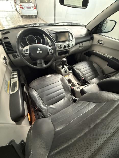 MITSUBISHI L 200 Triton 3.2 16V HPE 4X4 CABINE DUPLA TURBO DIESEL INTERCOOLER AUTOM�TICO, Foto 6