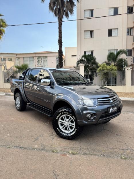 MITSUBISHI L 200 Triton 3.2 16V HPE 4X4 CABINE DUPLA TURBO DIESEL INTERCOOLER AUTOM�TICO, Foto 5