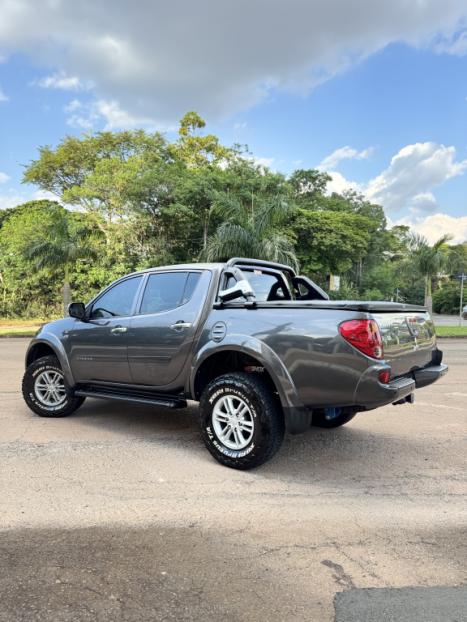 MITSUBISHI L 200 Triton 3.2 16V HPE 4X4 CABINE DUPLA TURBO DIESEL INTERCOOLER AUTOM�TICO, Foto 8