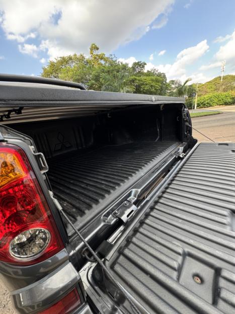 MITSUBISHI L 200 Triton 3.2 16V HPE 4X4 CABINE DUPLA TURBO DIESEL INTERCOOLER AUTOM�TICO, Foto 10