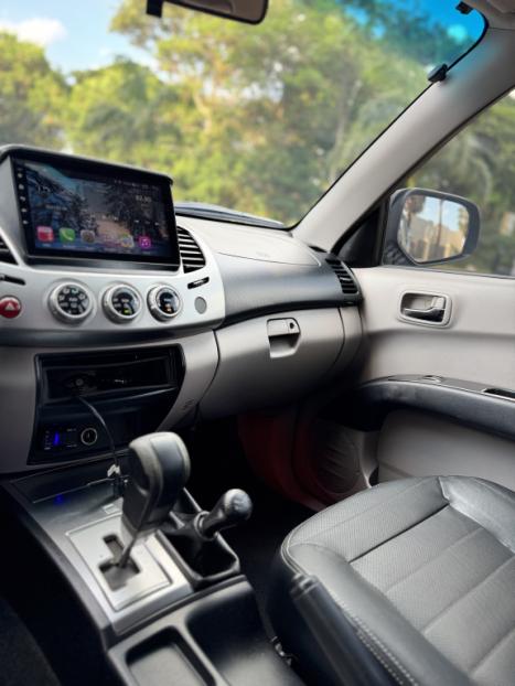 MITSUBISHI L 200 Triton 3.2 16V HPE 4X4 CABINE DUPLA TURBO DIESEL INTERCOOLER AUTOM�TICO, Foto 13