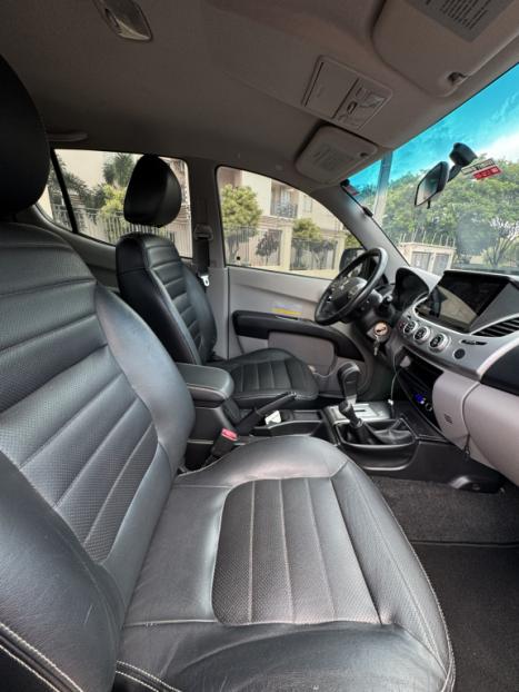 MITSUBISHI L 200 Triton 3.2 16V HPE 4X4 CABINE DUPLA TURBO DIESEL INTERCOOLER AUTOM�TICO, Foto 23