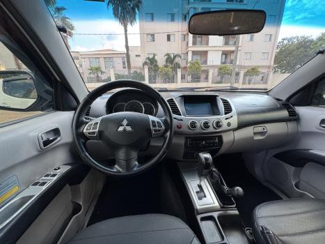 MITSUBISHI L 200 Triton 3.2 16V HPE 4X4 CABINE DUPLA TURBO DIESEL INTERCOOLER, Foto 7