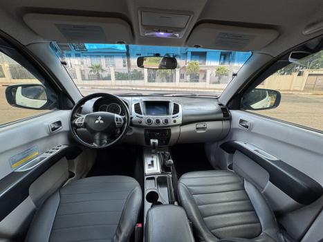 MITSUBISHI L 200 Triton 3.2 16V HPE 4X4 CABINE DUPLA TURBO DIESEL INTERCOOLER, Foto 8