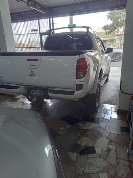 MITSUBISHI L 200 Triton 3.5 V6 HPE 4X4 FLEX CABINE DUPLA AUTOM�TICO, Foto 4