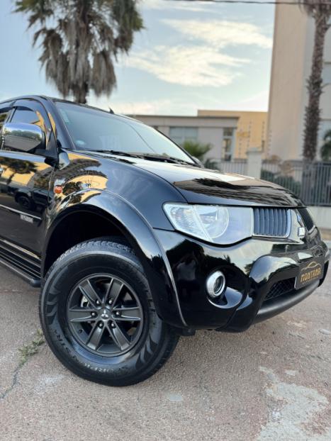 MITSUBISHI L 200 Triton 3.2 16V HPE 4X4 CABINE DUPLA TURBO DIESEL INTERCOOLER AUTOM�TICO, Foto 4