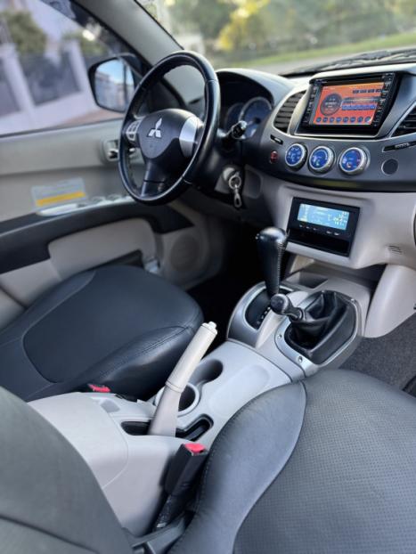 MITSUBISHI L 200 Triton 3.2 16V HPE 4X4 CABINE DUPLA TURBO DIESEL INTERCOOLER AUTOM�TICO, Foto 10