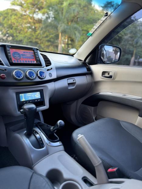 MITSUBISHI L 200 Triton 3.2 16V HPE 4X4 CABINE DUPLA TURBO DIESEL INTERCOOLER AUTOM�TICO, Foto 14