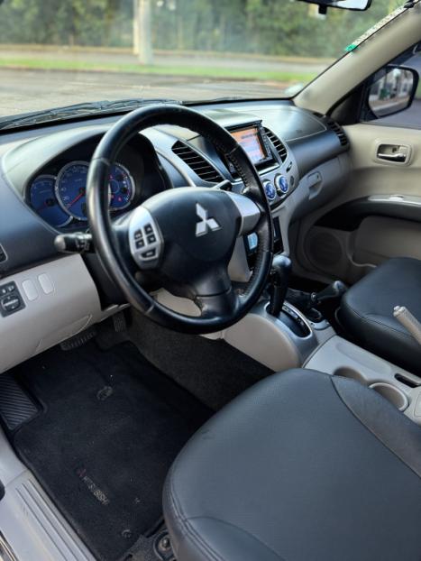 MITSUBISHI L 200 Triton 3.2 16V HPE 4X4 CABINE DUPLA TURBO DIESEL INTERCOOLER AUTOM�TICO, Foto 15
