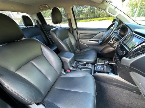 MITSUBISHI L 200 Triton 2.4 16V SPORT HPE-S 4X4 CABINE DUPLA TURBO DIESEL AUTOM�TICO, Foto 7