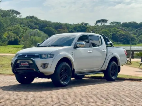 MITSUBISHI L 200 Triton 3.2 16V HPE 4X4 CABINE DUPLA TURBO DIESEL INTERCOOLER AUTOM�TICO, Foto 3